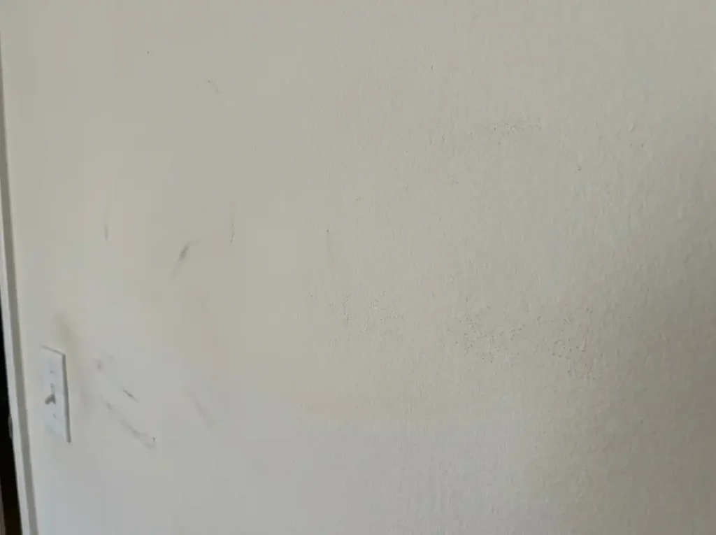 Dirty Apartment Walls that Need Cleaning